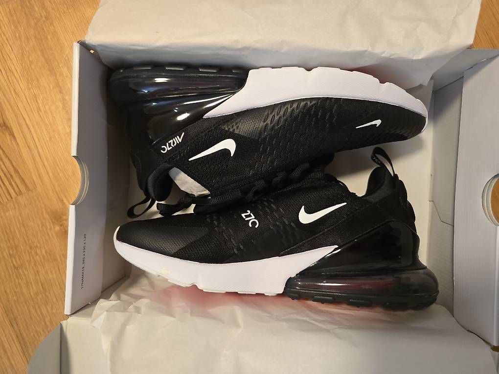 Herrenschuhe: Nike Air Max 270 Gr. 11 / 45 Neu – Gebraucht aus Wil SG von Niike1 1