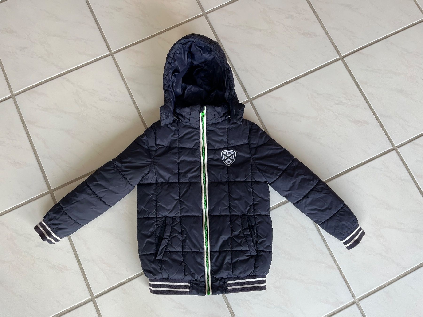 Giacche & Cappotti: Steppjacke Kinder, Grösse 122/128 – Usato da Konolfingen venduto da takkie 1