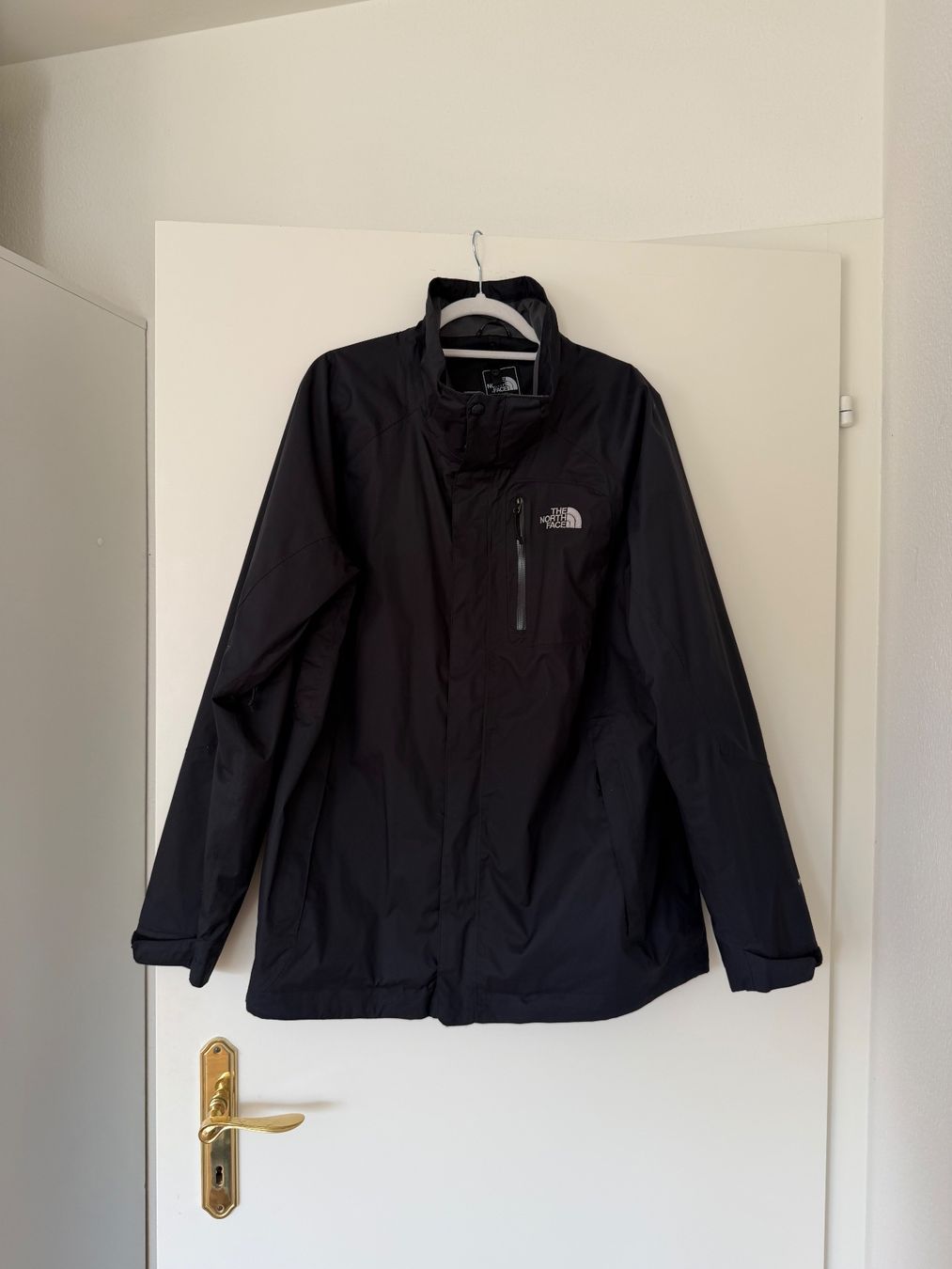 North Face Giacche: The North Face Hyvent waterproof jacket - size L/G – Usato da Zürich venduto da MariKondo