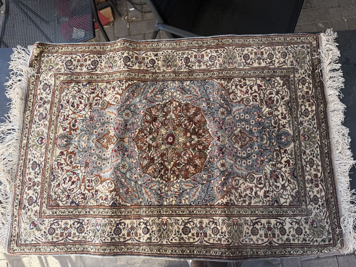 Tappeti: Orientteppich handgeknüpft Blumenmuster vermutlich Persien – Nuovo (secondo la descrizione) da Birsfelden venduto da ziv_99mm