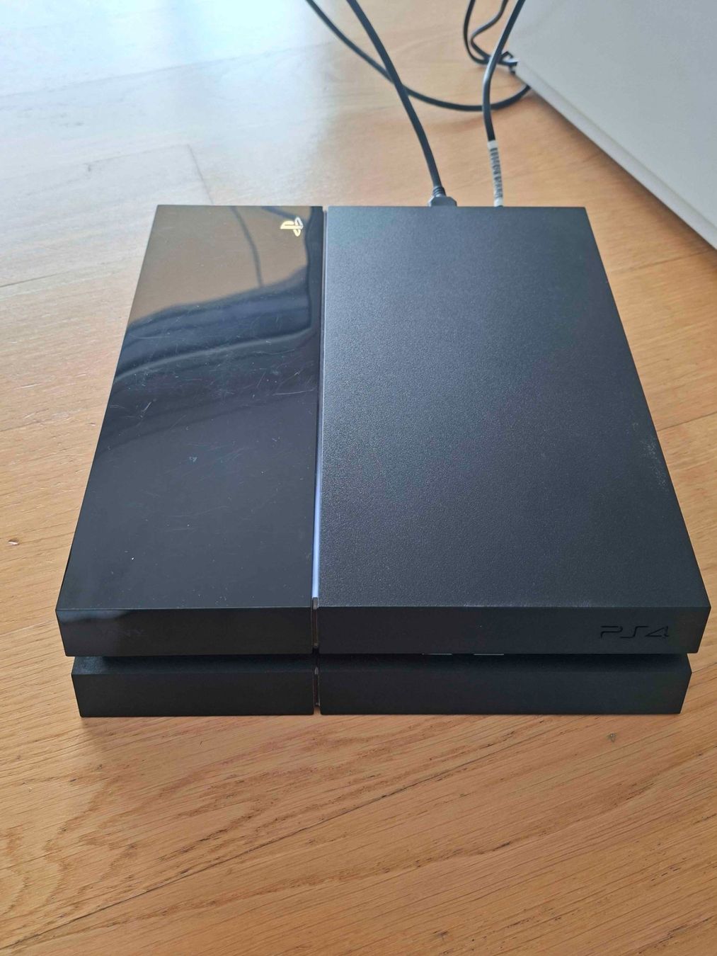 Sony Console: PS4 400GB inkl. 2 Controller & Fifa 21 – Usato da Bremgarten AG venduto da ikaras88 1