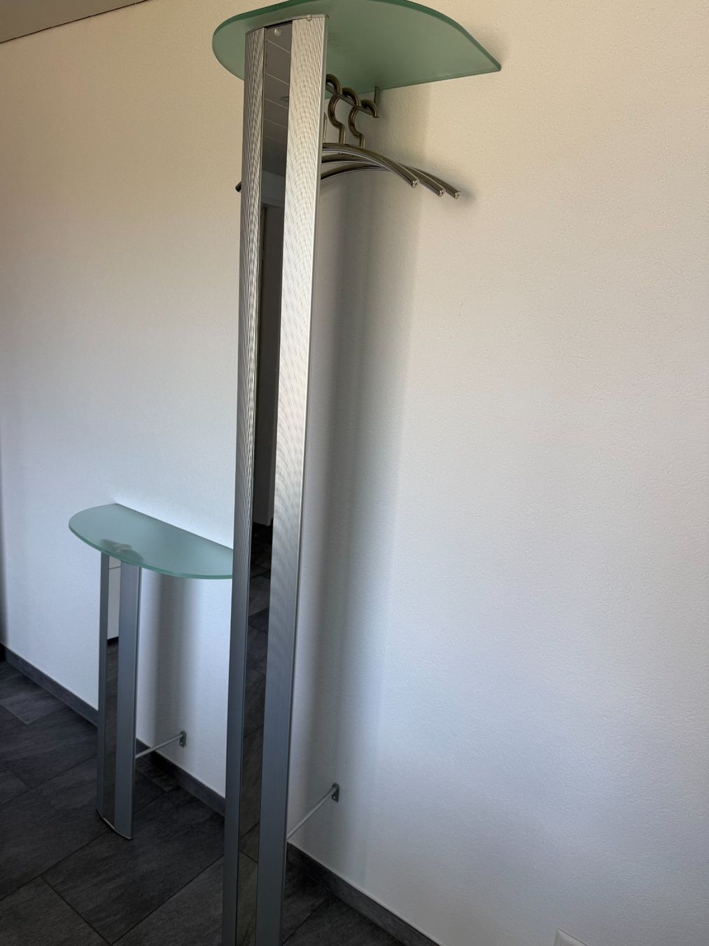 Guardaroba: Wandgarderobe mit Beistelltisch – Usato da Niederlenz venduto da Waedi43 2