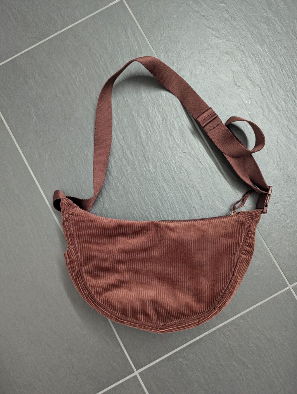 Uniqlo Taschen: Uniqlo Schultertasche – Neu (gemäss Beschreibung) aus Aesch ZH von DanKe03 1