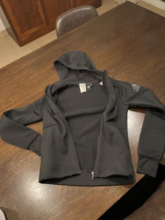Sweat à capuche Adidas Climawarm 8/10 ans noir, hiver chaud!