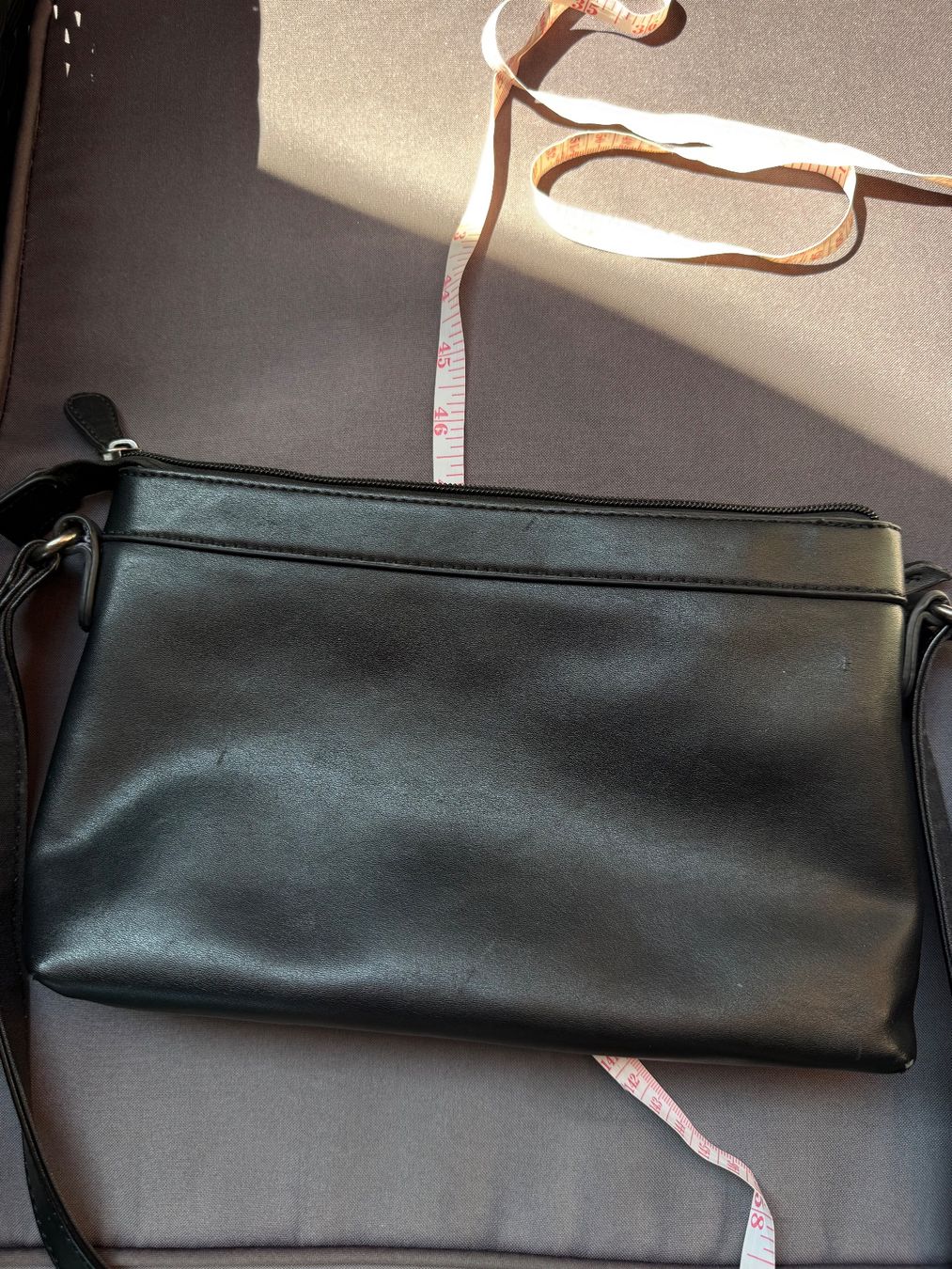 David Jones Taschen für Damen: Schwarze Umhängetasche von David Jones – Defekt aus Riehen von edu_92w7