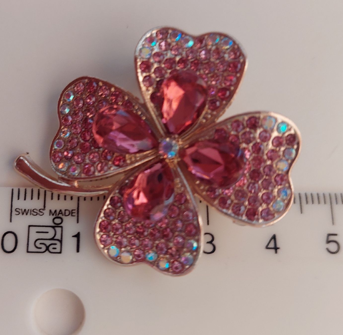Spille & Fermagli: Brosche Kleeblatt rosa pinke Strass – Nuovo (secondo la descrizione) da Oberwil BL venduto da Hunajakakku 8