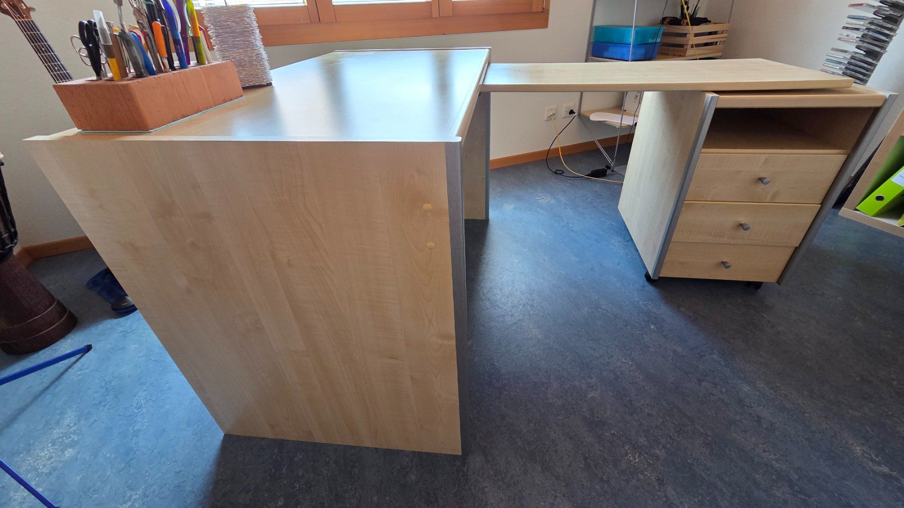 Scrivanie: Bürotisch variabel, Schubladenkorpus auf Rollen – Usato da Wiesendangen venduto da Wirellek 5