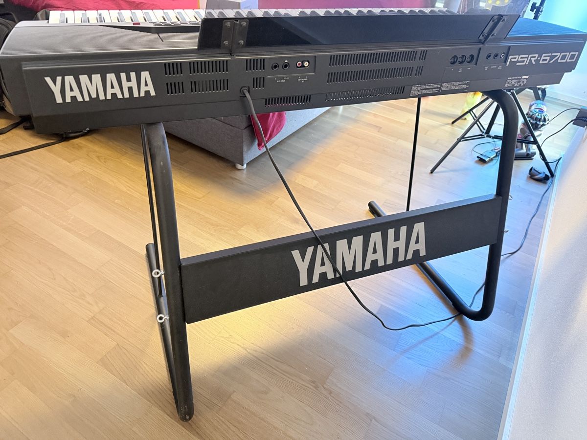 Yamaha Strumenti musicali: Yamaha PSR-6700 – Usato da Emmen venduto da jpsanta 3