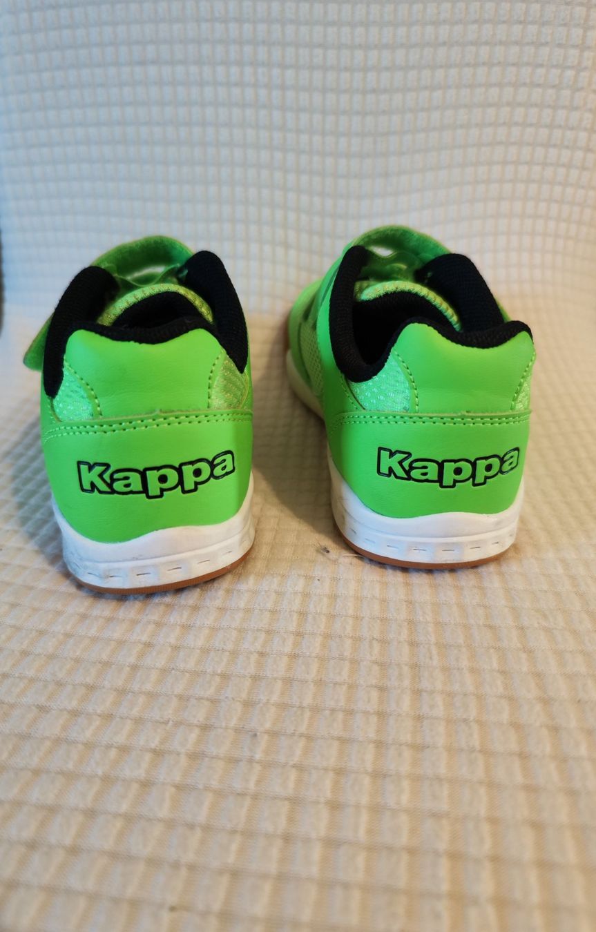 Kappa Chaussures garçon: Hallenschuhe gr. 29 - Kappa – D'occasion à Reinach BL par chilller92 2