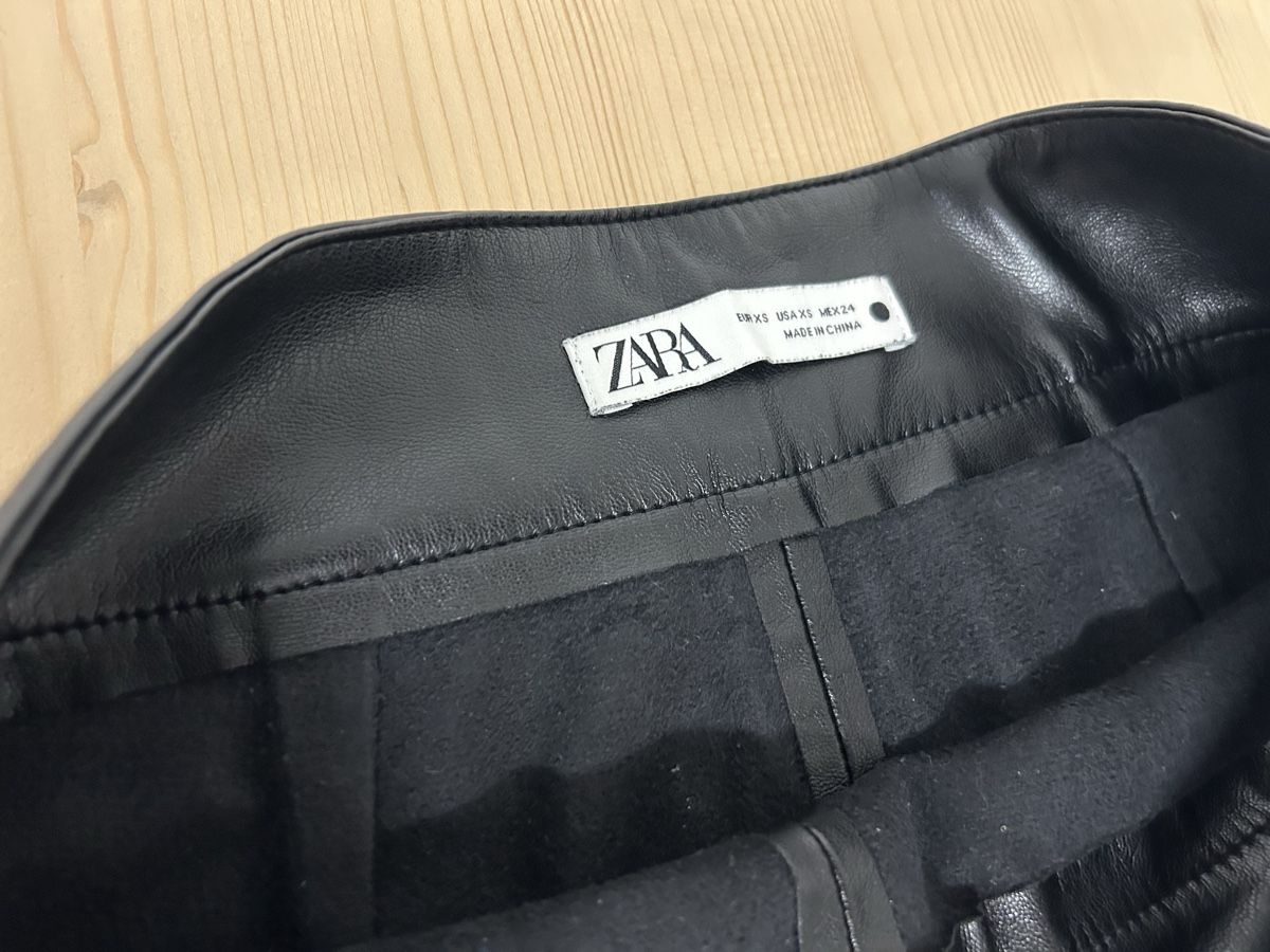 Pantaloni: zara hose wie leder xs – Usato da Zürich venduto da 11Zitronenfalter 1
