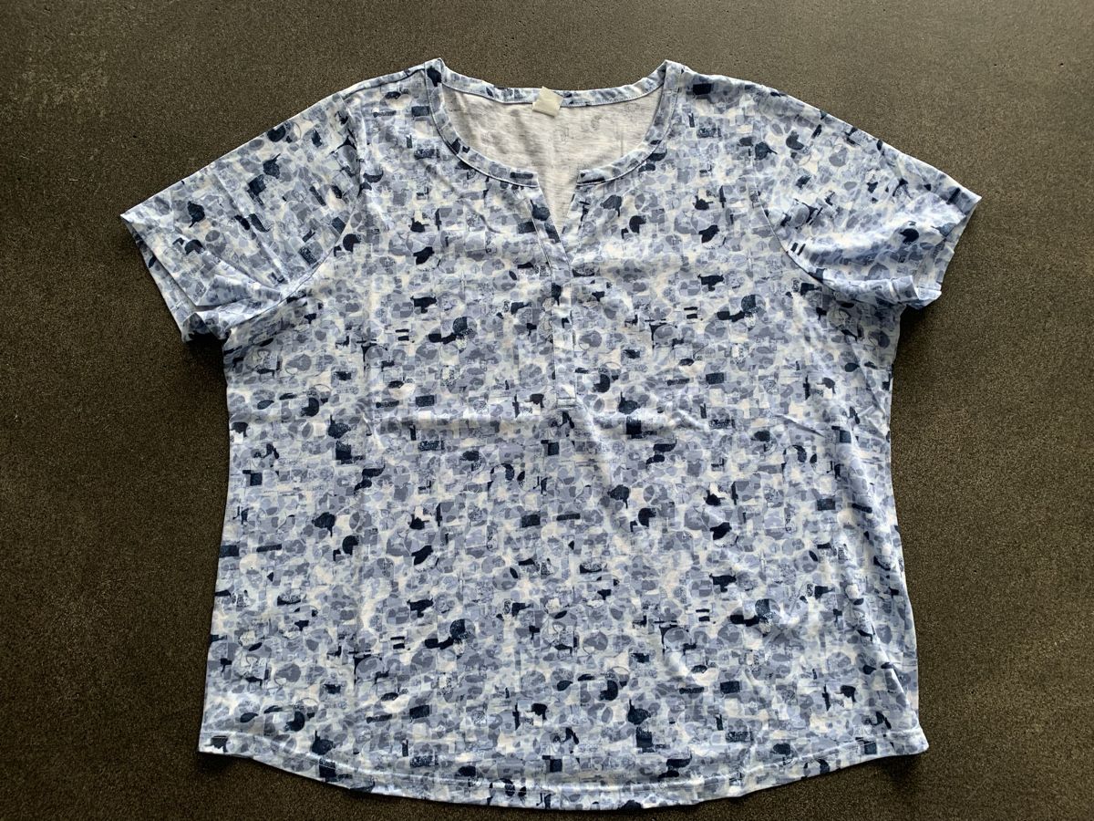 T-shirt: T-Shirt Grösse 52 neu – Nuovo (secondo la descrizione) da Thun venduto da Chrabu