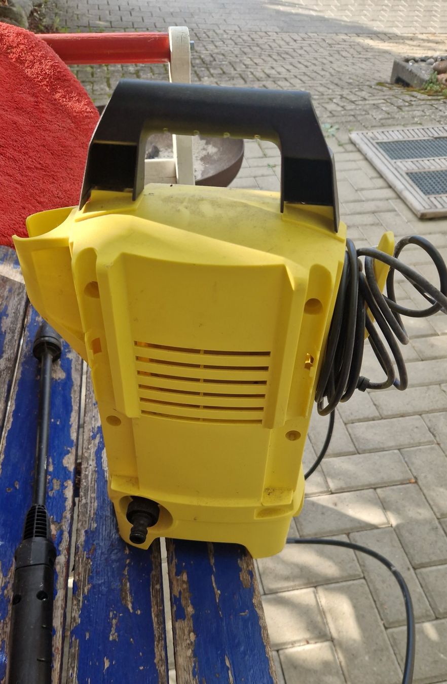 Kärcher Idropulitrici ad alta pressione: Kärcher Hochdruckreiniger K2 Basic – Usato da KREUZLINGEN venduto da sma_c5fz 3