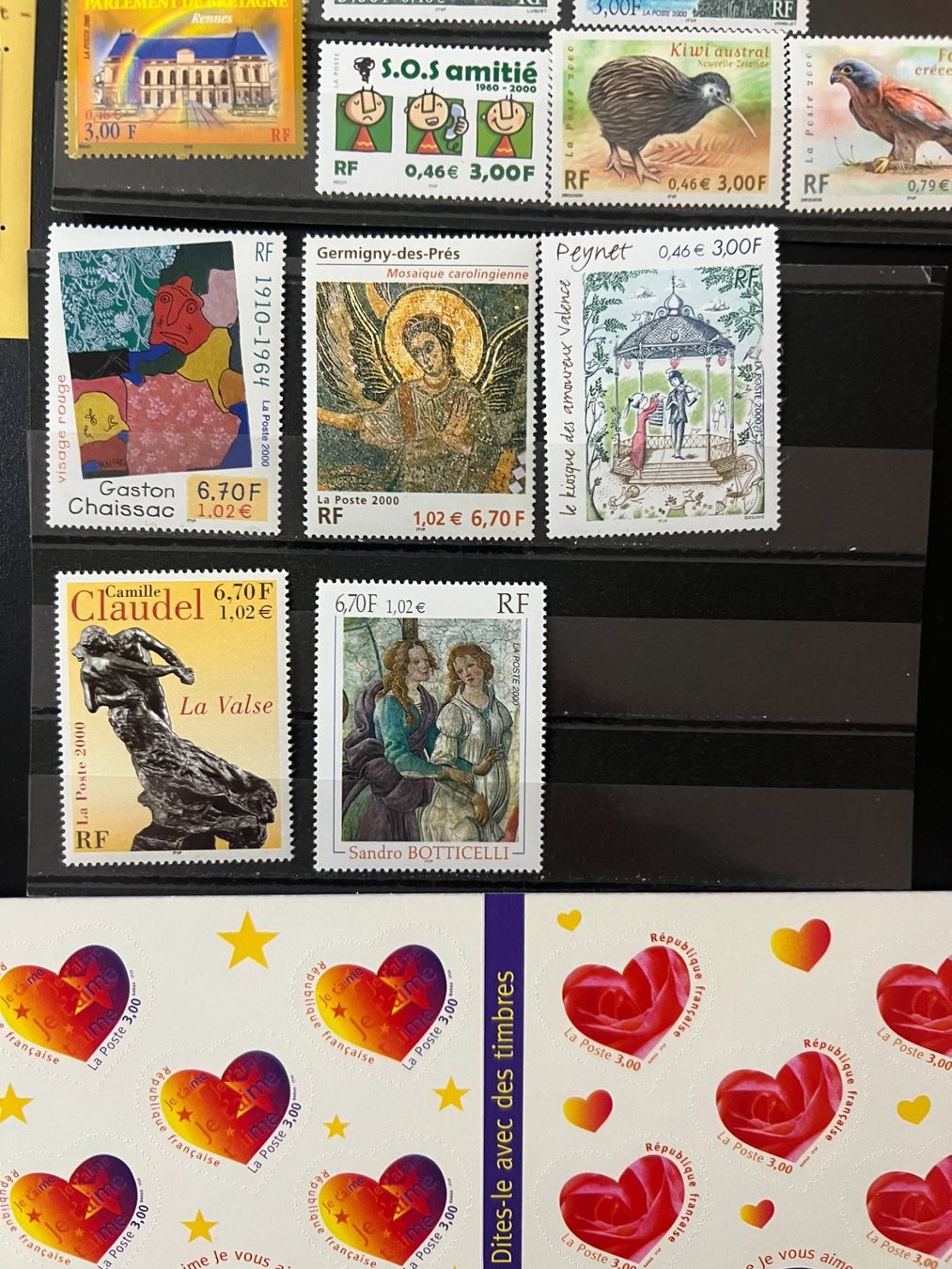 Tutti i francobolli: () Lot timbres neufs 2000** – Nuovo e nell'imballaggio originale da Lausanne venduto da ffhoud 3