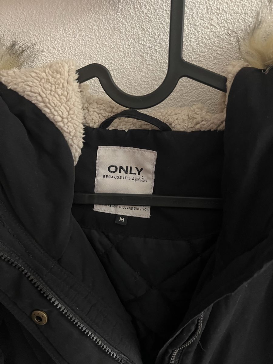 Only Giacche: Winterjacke schwarz Grösse M – Usato da Niederhelfenschwil venduto da tab_xlc7 2