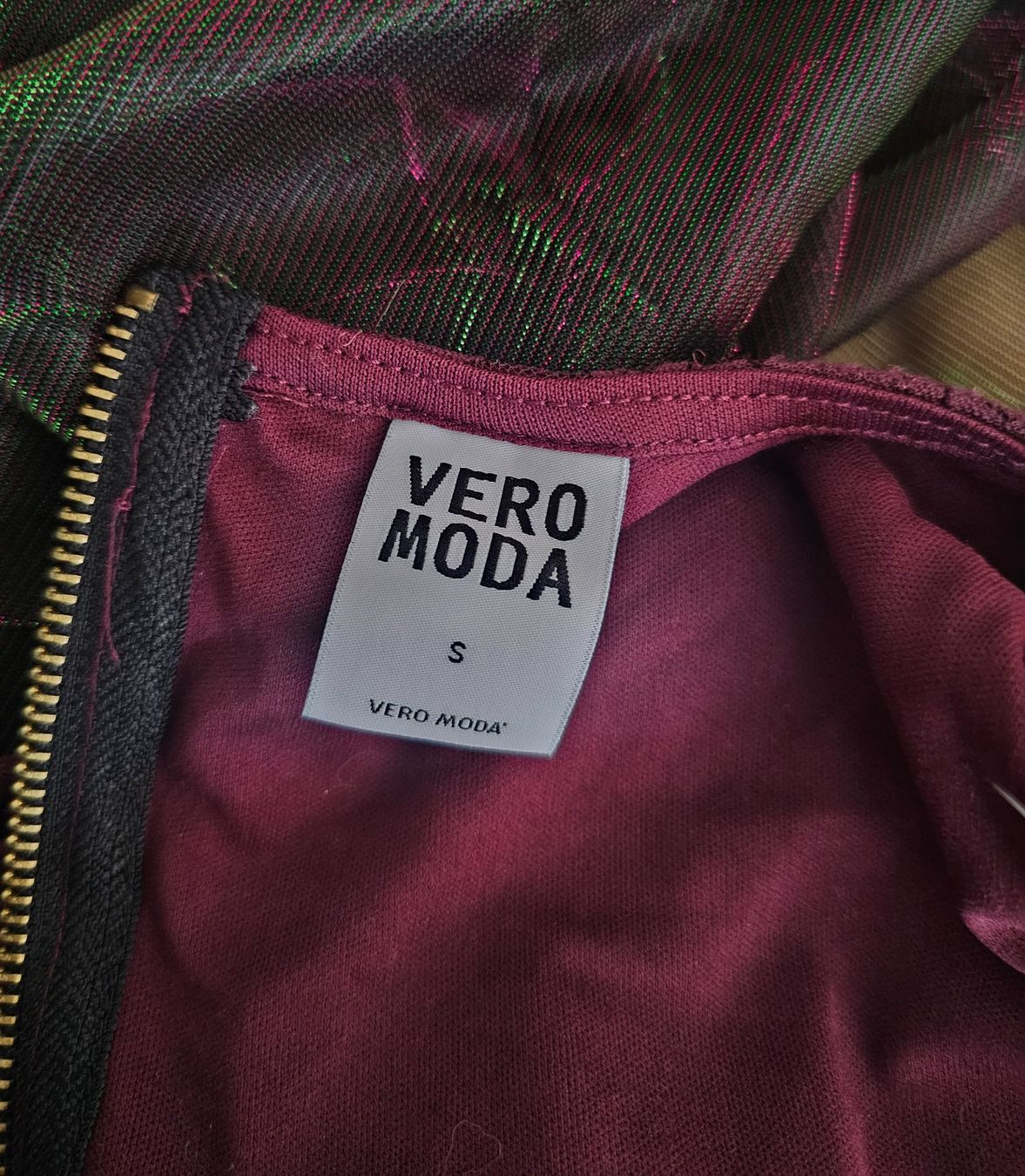 Vero Moda Top: Vero Moda Peplum Top bordeaux Spitzen Gr. S Schösschen – Usato da Füllinsdorf venduto da Sunnebliemli7 5