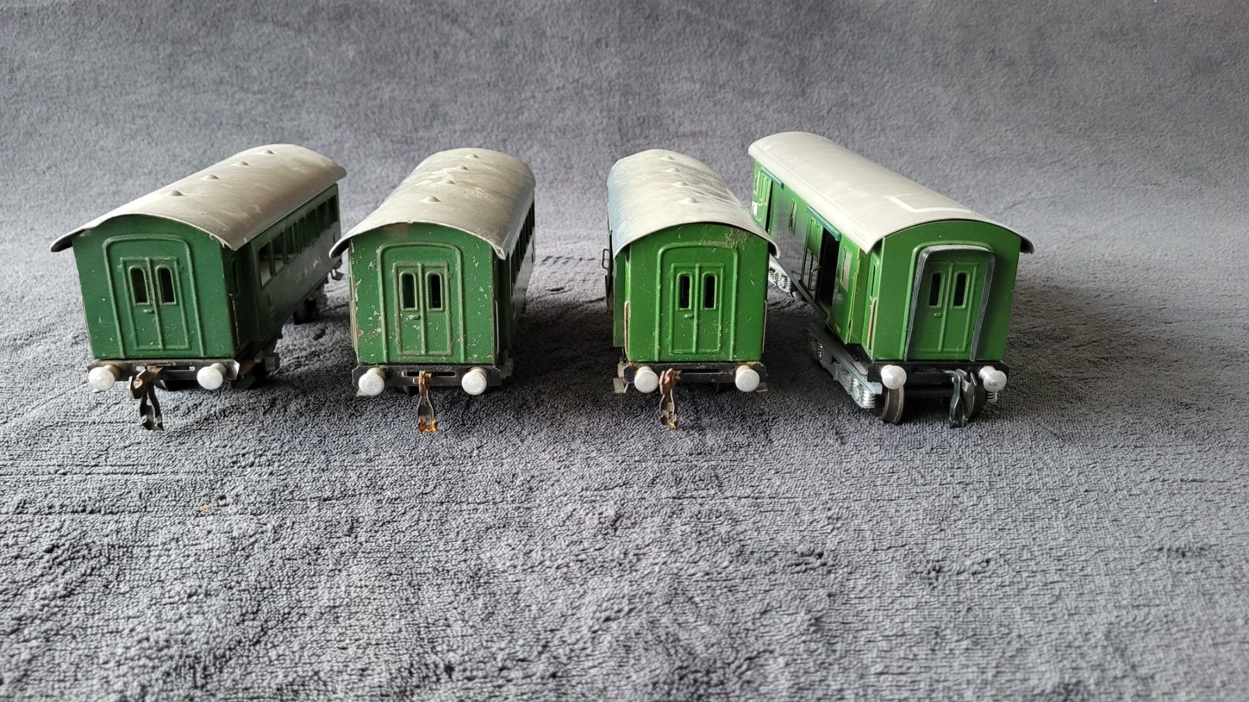 Buco Modelleisenbahnen: Buco Spur 0 - 4 Eisenbahnwagen der SBB – Gebraucht aus Glis von nice68 4