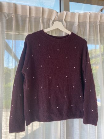 Roter kuscheliger Pullover mit Glitzer Steinen Gr. M