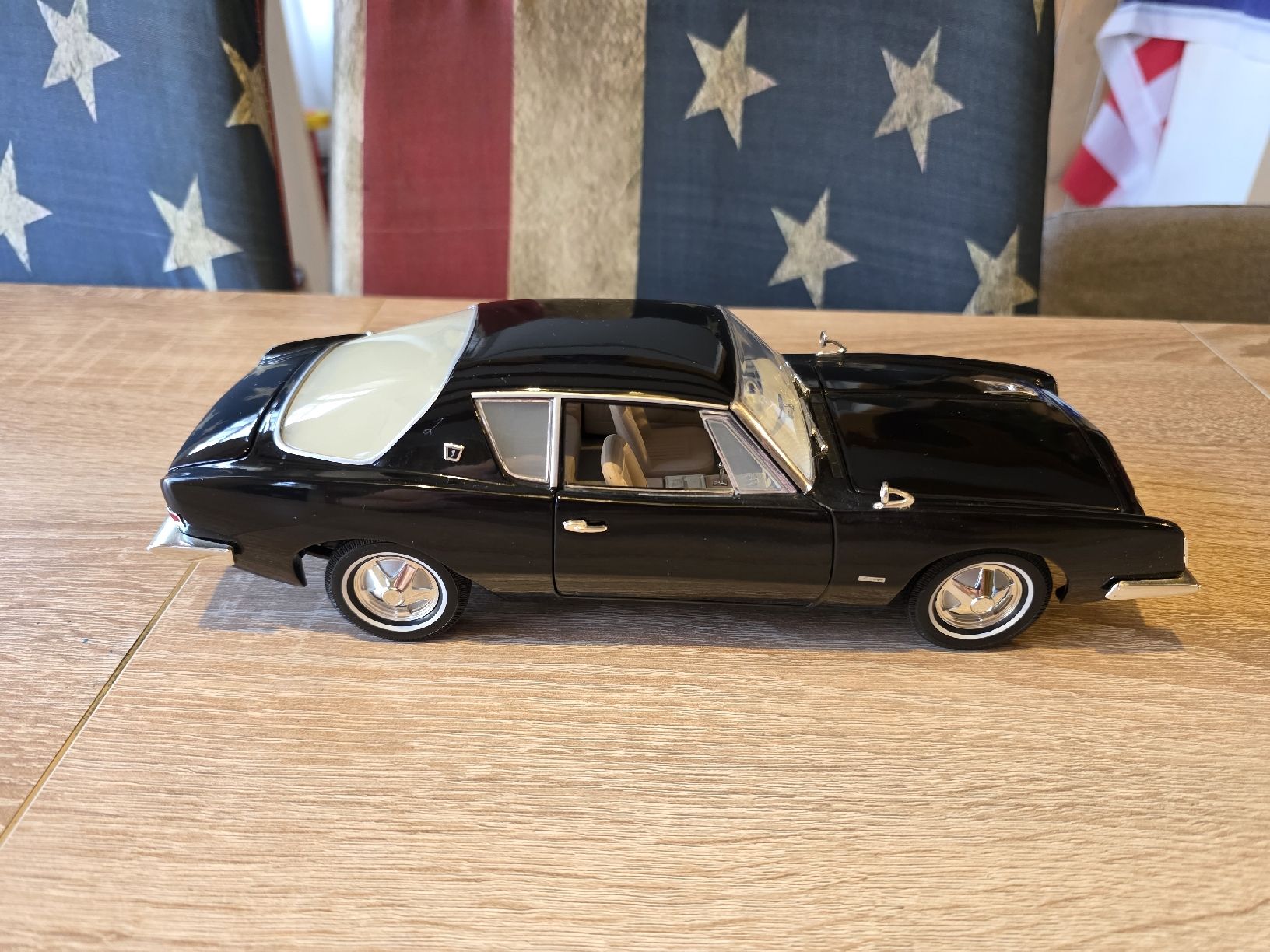Modellini d'auto: 63'Studebaker Avanti Coupe 1:18 – Usato da Goldingen venduto da Muscle_Cars84 4