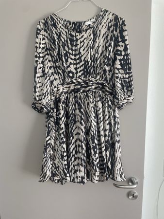 Sandro Kleid Gr. 3