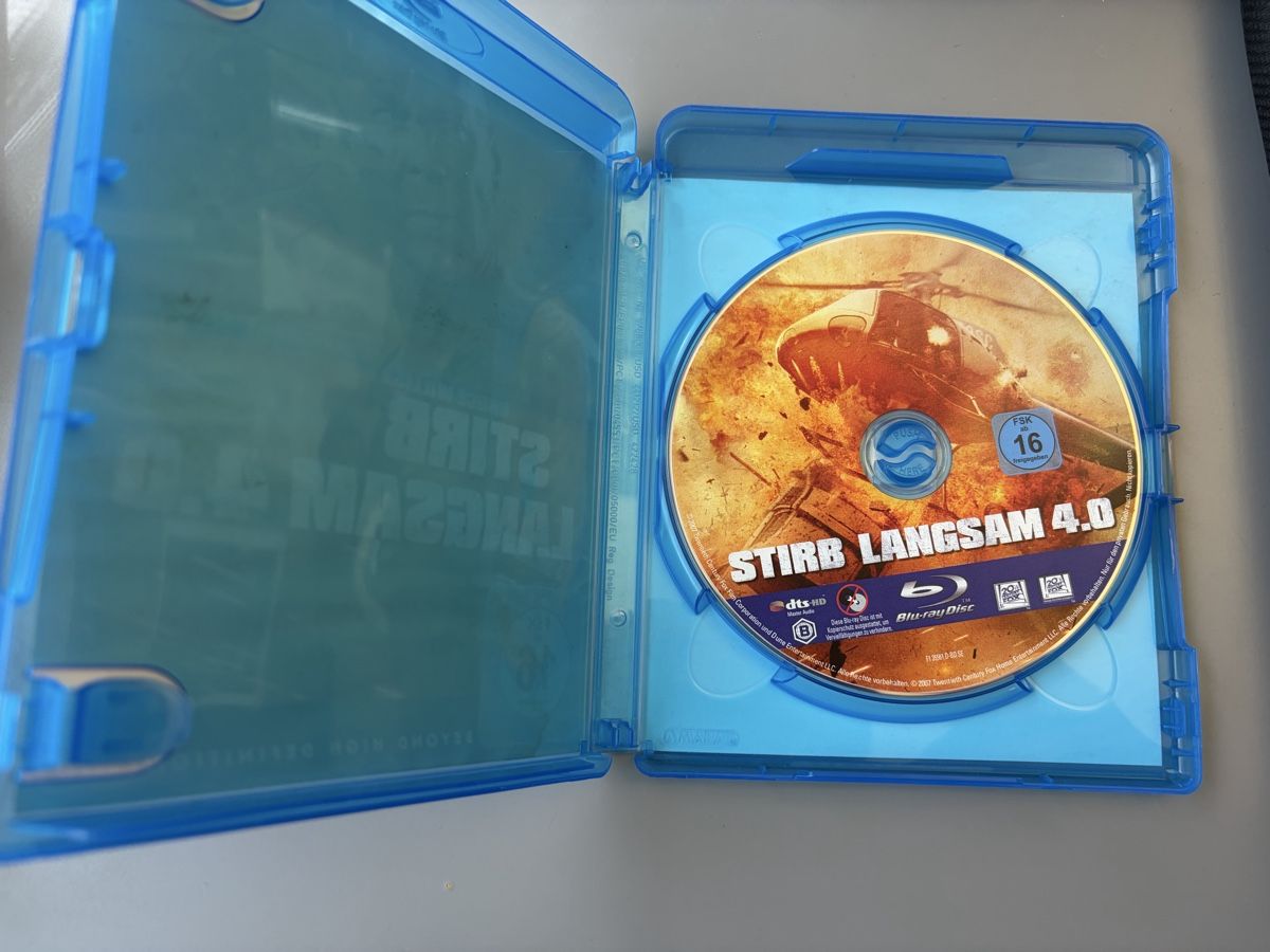 Tutti i DVDs: Stirb Langsam 4.0, Blu-ray – Usato da Bern venduto da dalmaxxi 2