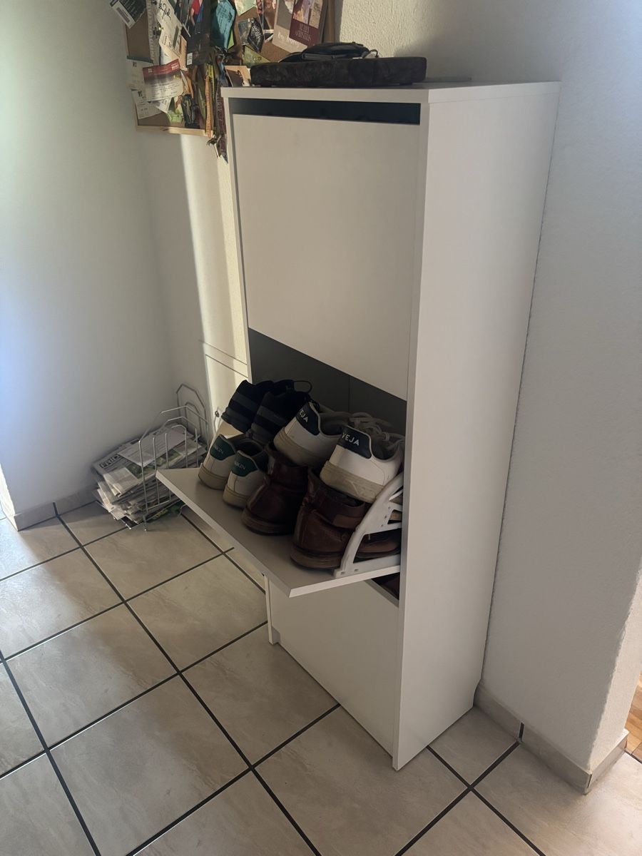 Armadi: Schuhschrank weiss – Usato da Schänis venduto da Majorinho 1