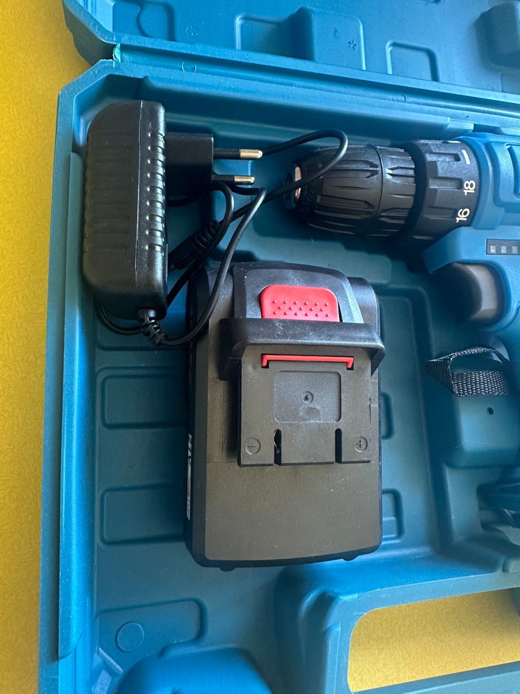 Trapani: Akkuschrauber, Bohrschrauber – Nuovo (secondo la descrizione) da Pieterlen venduto da Plasticbox 1