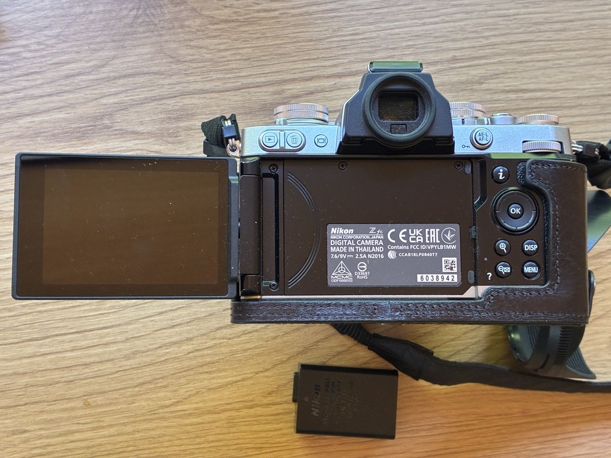 Nikon Kamera: Nikon Zfc con nikkor 12-28 – Gebraucht aus Grono von Danny1960 3