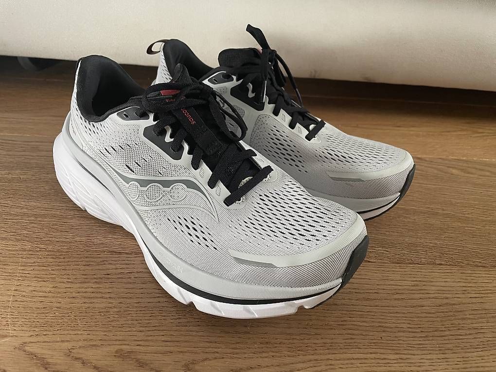 Scarpe da uomo: Saucony Guide 18 in der Grösse 44.5 – Usato da Muttenz venduto da Style_2000 1