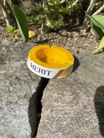 Antiker Aschenbecher der Zigarettenmarke Merit, 70/80er neu.