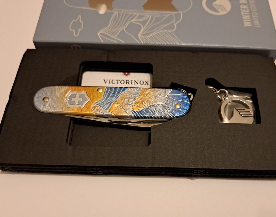 Victorinox best sale winter magic