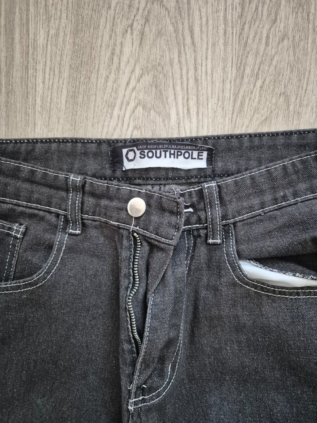 Southpole Pantaloni: Southpole Hose Grösse M – Usato da Gelterkinden venduto da Jetlir. 1