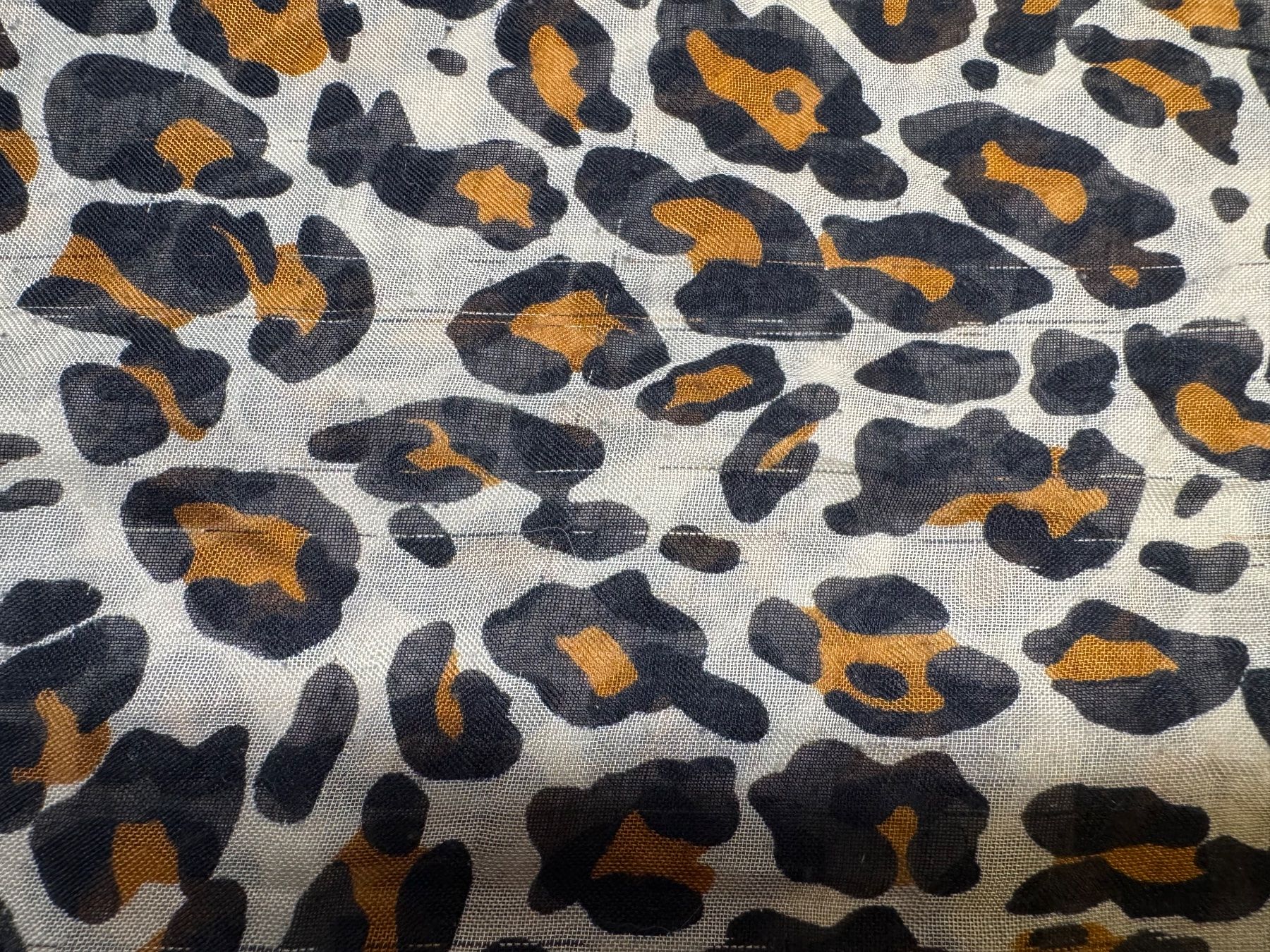 H&M Foulard & Sciarpe: Schal mit Leopardenmuster von H&M – Usato da Grosswangen venduto da shoes.bags.and.co 5