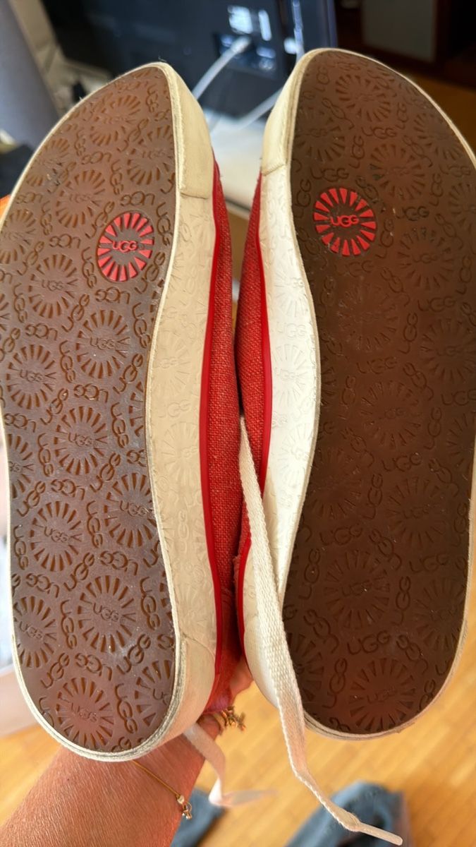 Ugg Damenschuhe: Baskets UGG avec doublure, taille 39 – Gebraucht aus VEYRIER von orange011