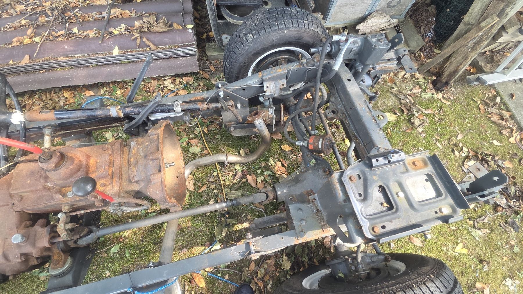 Jeep Tutti pezzi di ricambio auto: Telaio e cambio Jeep Willis – Usato da Coldrerio venduto da RaulF22 3