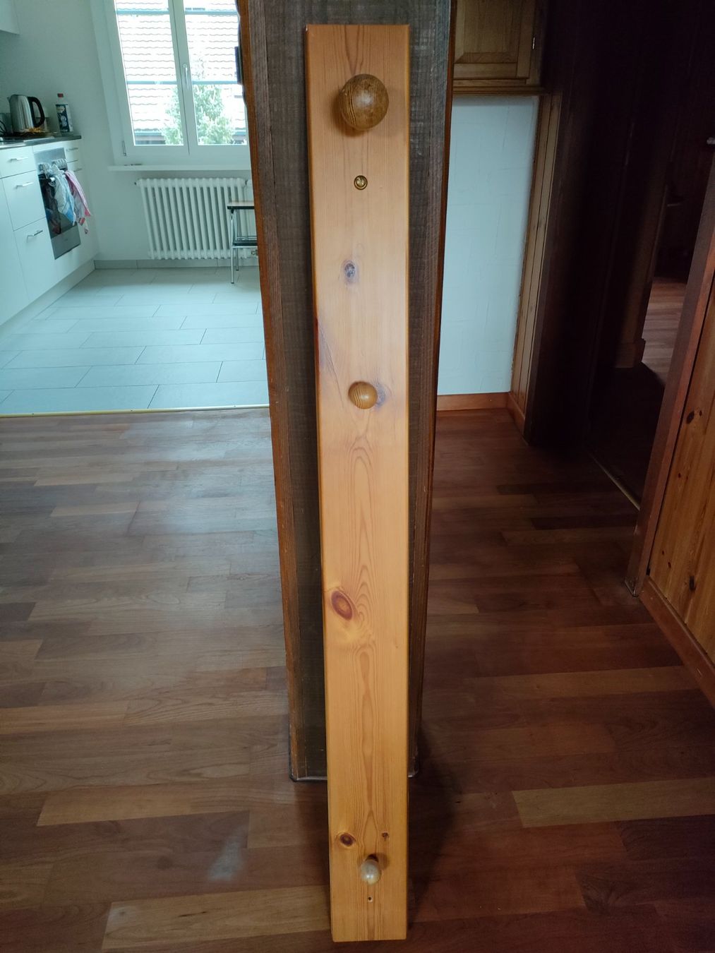 Guardaroba: Garderobe Holz / Kleiderhaken – Usato da Kriens venduto da Murbi19 2