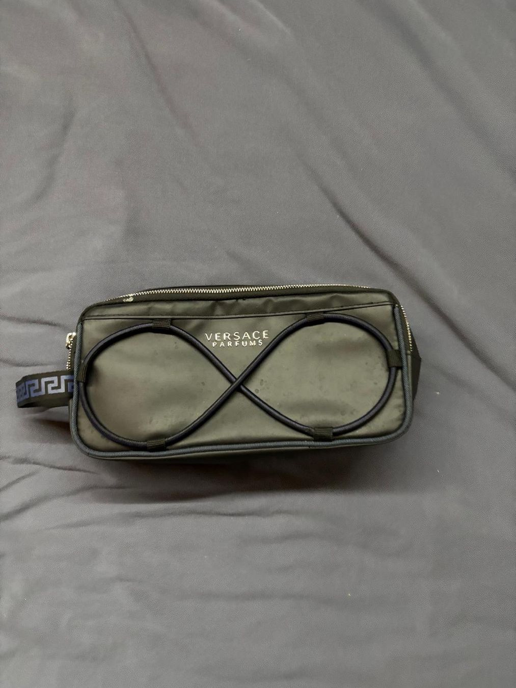 Versace Kosmetikkoffer: Versace Necessaire/Toilet Bag – Gebraucht aus Stettlen von jas_m8ld