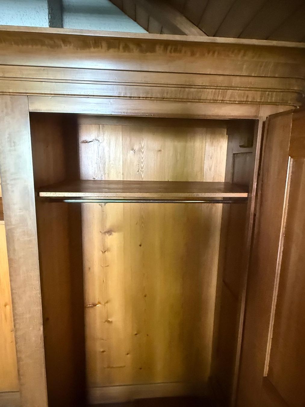 Schränke: Antiker Schrank Louis XVI Stil – Gebraucht aus Zürich von  3