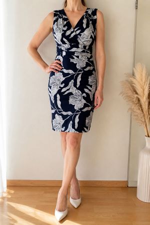 Biscuit, Elegantes feminines Kleid in dunkelblau/weiss