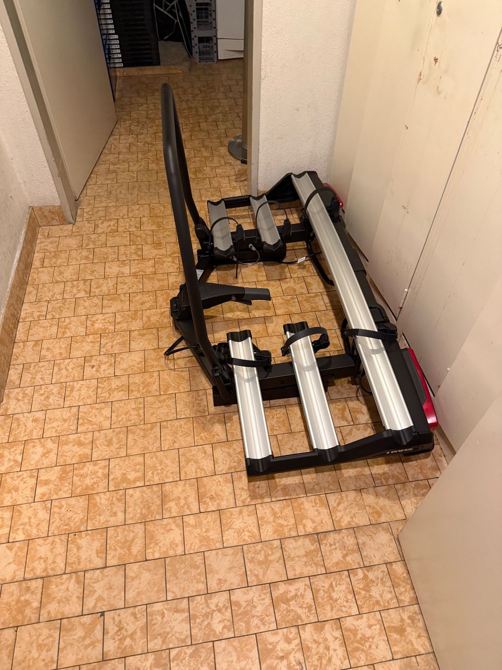 Thule Anhänger: Thule Fahrradträger – Gebraucht aus St. Gallen von mat_qd8n 1