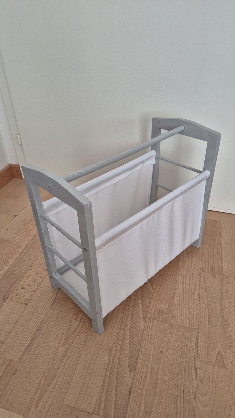 Altro per la casa: Porte-revues en bois gris – Usato da Marin-Epagnier venduto da Ginie14 2