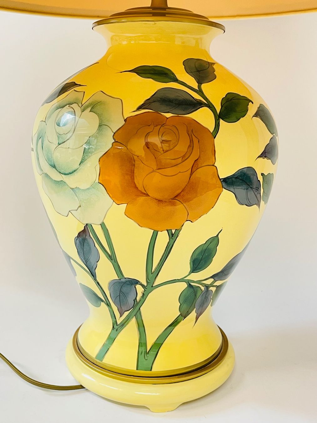 Lampen: Vintage Tischlampe "Art & Décor" mit Rosenmuster – Gebraucht aus Olten von ELHANDEL 3