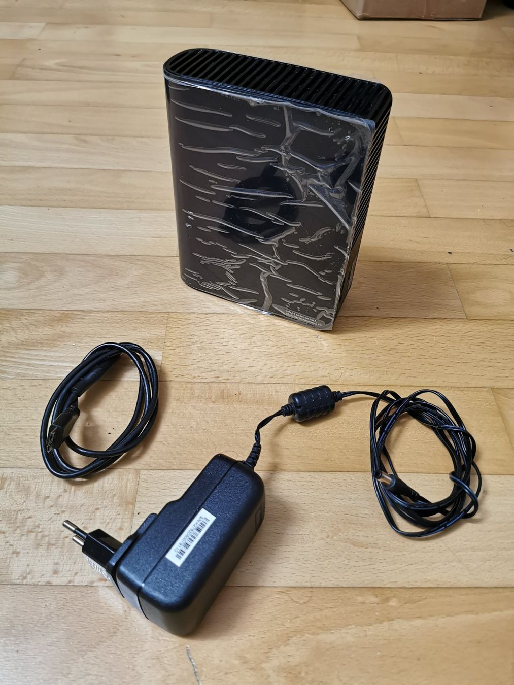 Harddisks: WD Elements mit  WD Red HDD 8TB – Gebraucht aus Pfäffikon ZH von Eichghost