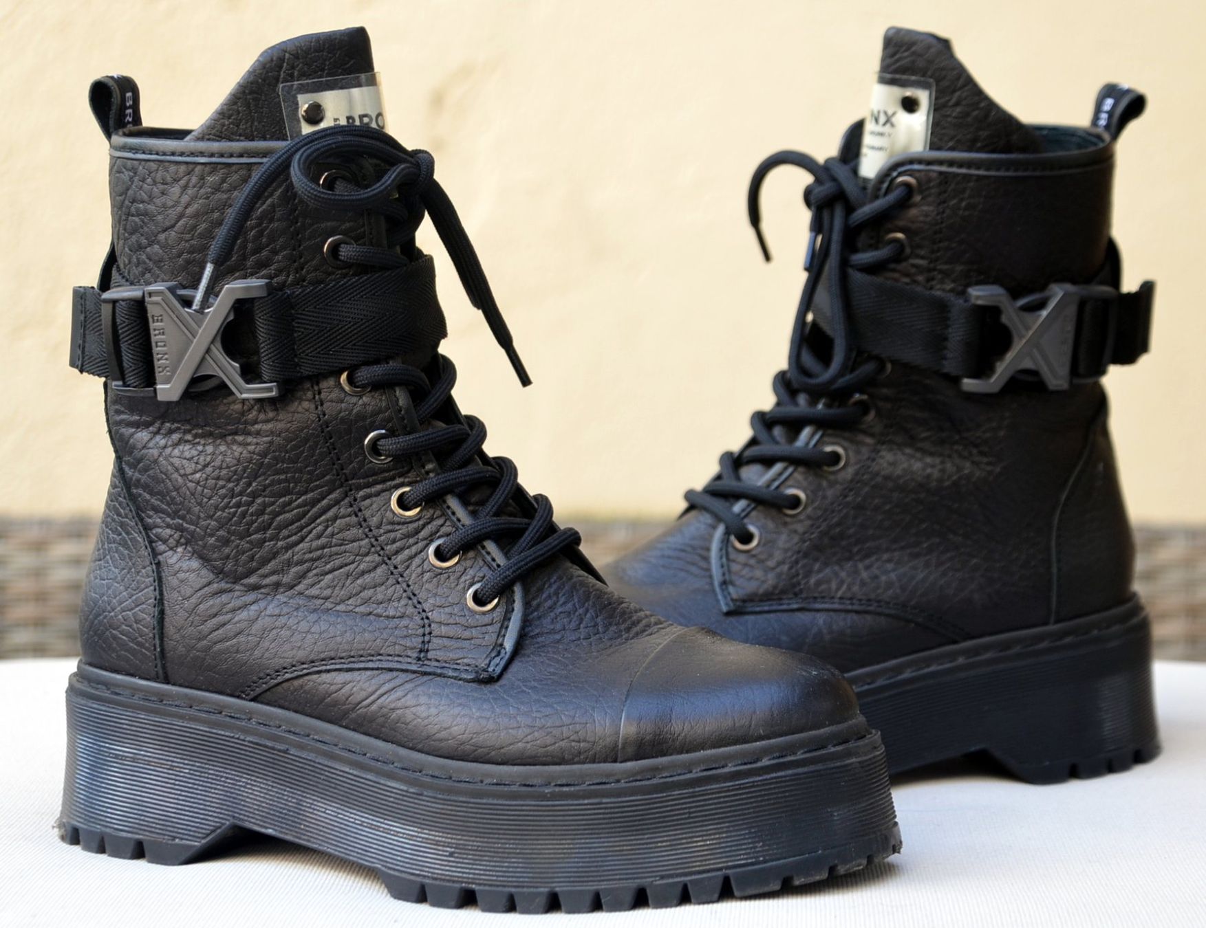 Scarpe da donna: Boots Bronx bottes .37 – Usato da Collonges venduto da arashee 4
