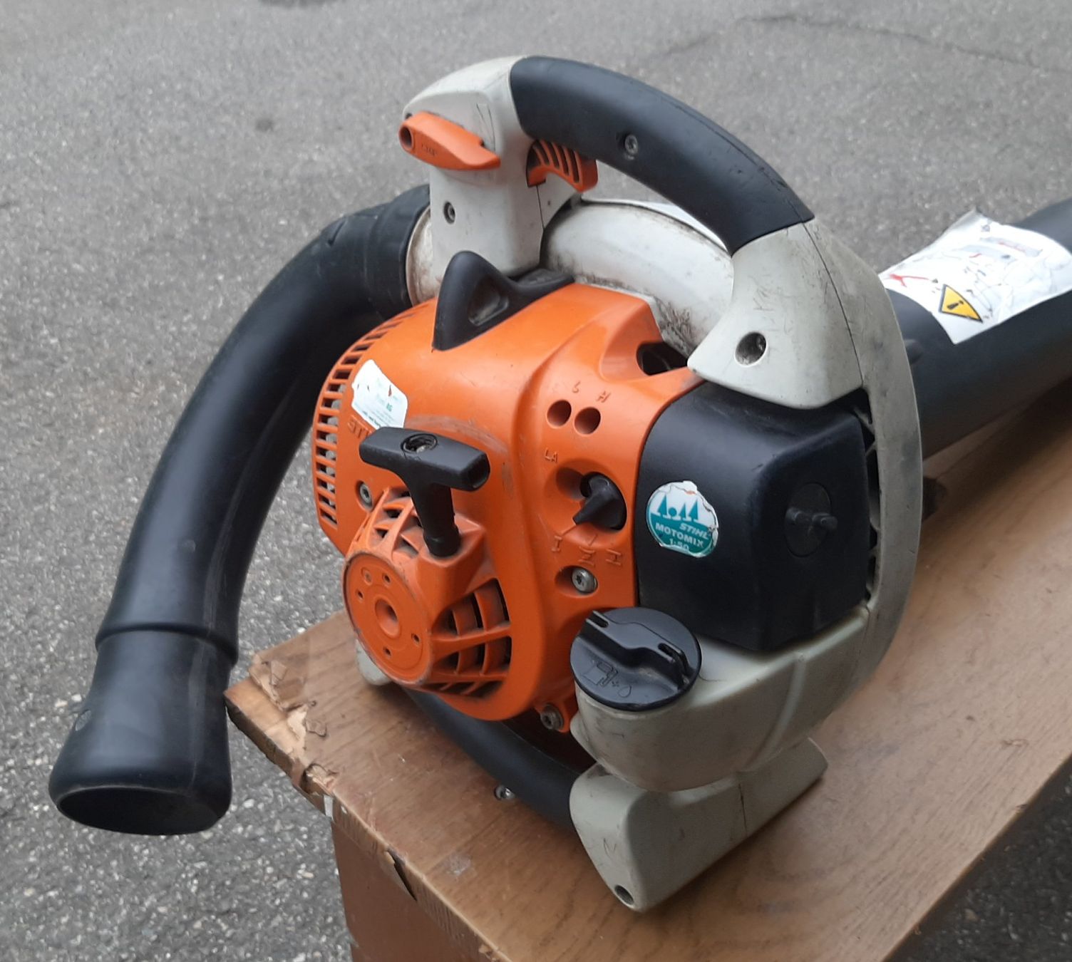 Stihl Soffiatori & Aspiratori per foglie: Stihl Laubsauger SH 86c – Difettoso da Grenchen venduto da BHK