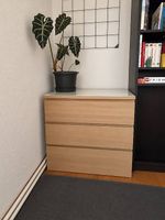 MALM Kommode mit Glasabdeckung