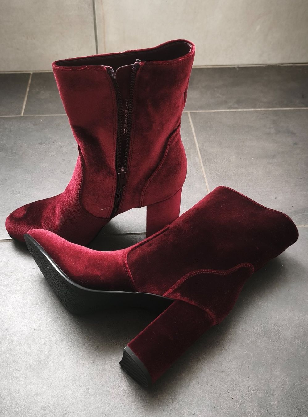 Scarpe da donna: MAGNIFIQUES BOTTINES – Nuovo e nell'imballaggio originale da Mervelier venduto da ZORHA