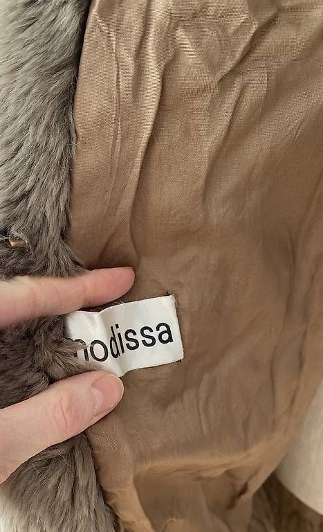 Modissa Cappotti: "Fake-Fur" Mantel von Modissa – Usato da Zürich venduto da Freuerei 1