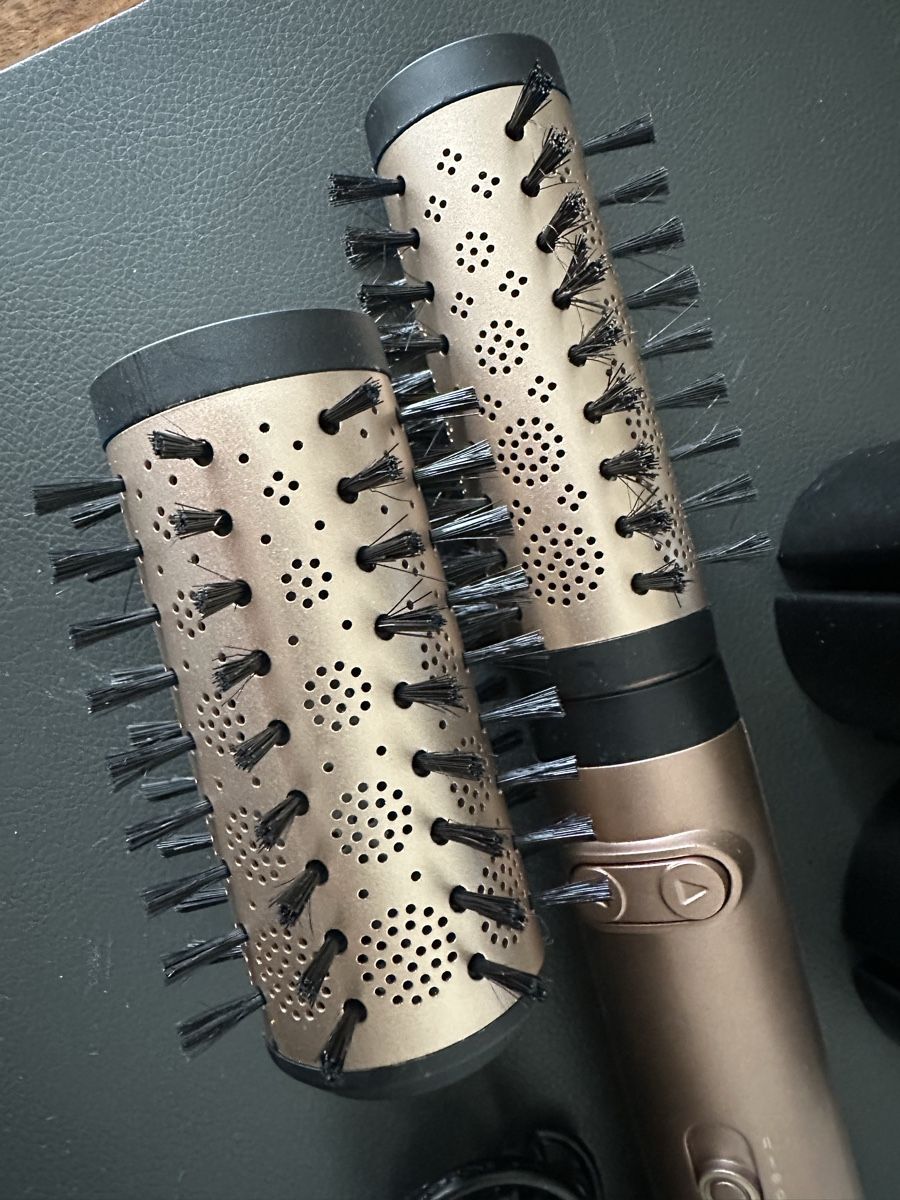 BaByliss Föhn: Babyliss Warmluftbürste – Neu (gemäss Beschreibung) aus Buttikon SZ von TamaraS01 3