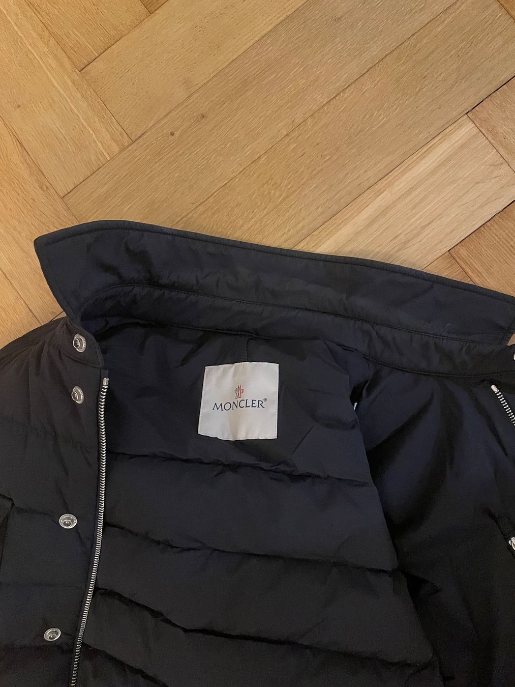 Moncler Giacche: Veste Moncler – Usato da Genève venduto da Videdress22 9