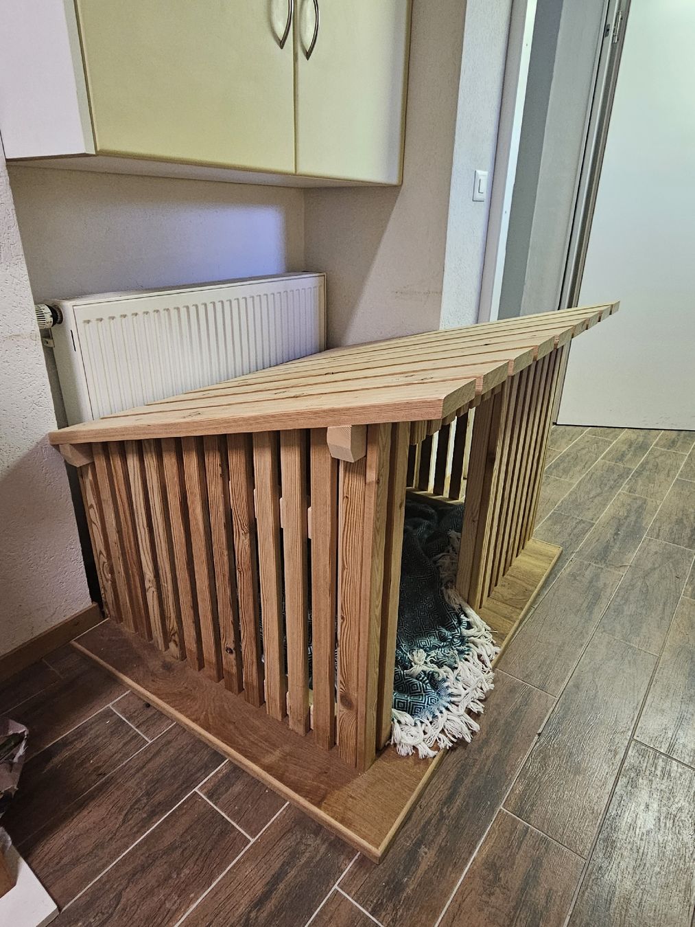 Liege- & Schlafplätze: Niche pour chien en bois – Neu (gemäss Beschreibung) aus Yvonand von inf_n9y6 2